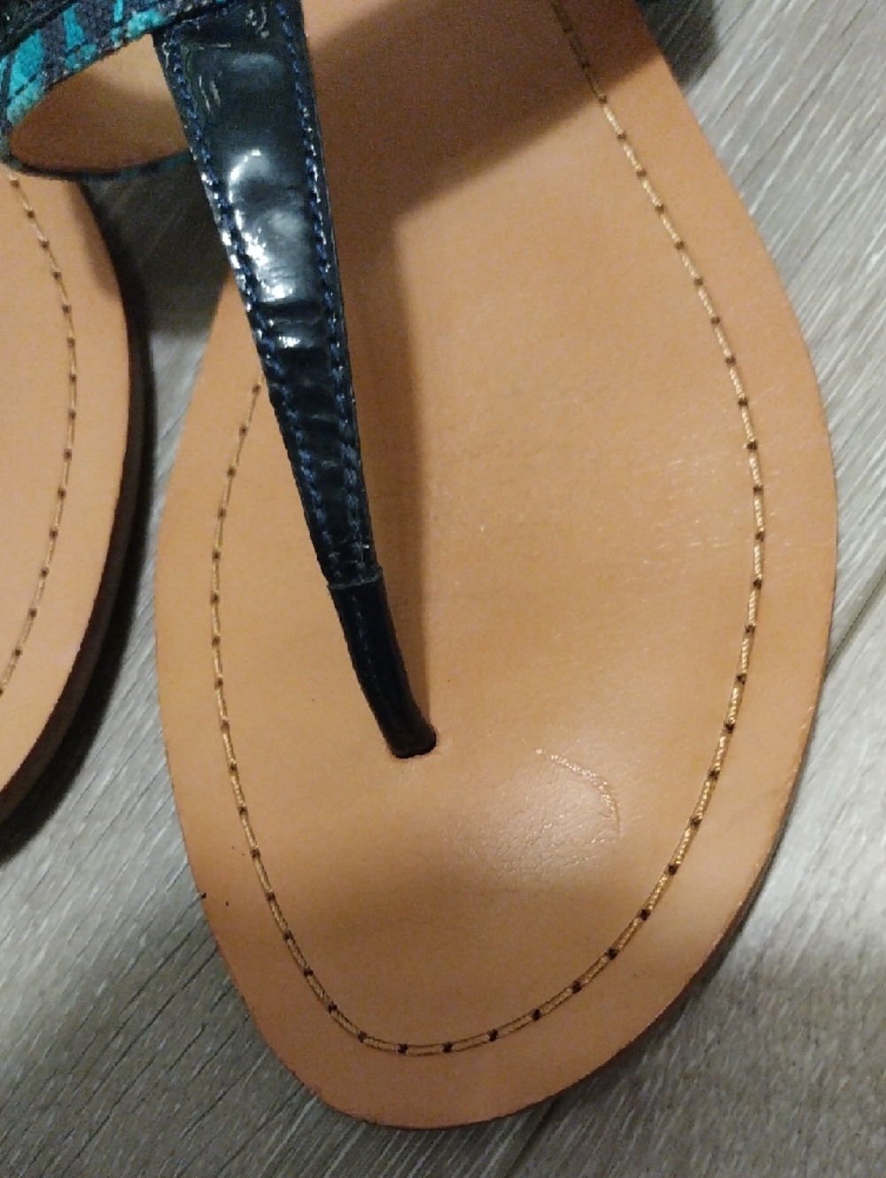 Coach Women’s Teal & Black Sandals - Picture 17 of 17
